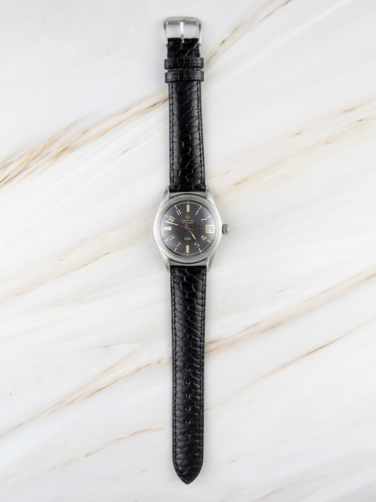 Certina DS Red Cross Ref. 5801-112 – Vintage Men's Watch Dark Dial 1960s | Cal. 25-651 Automatic