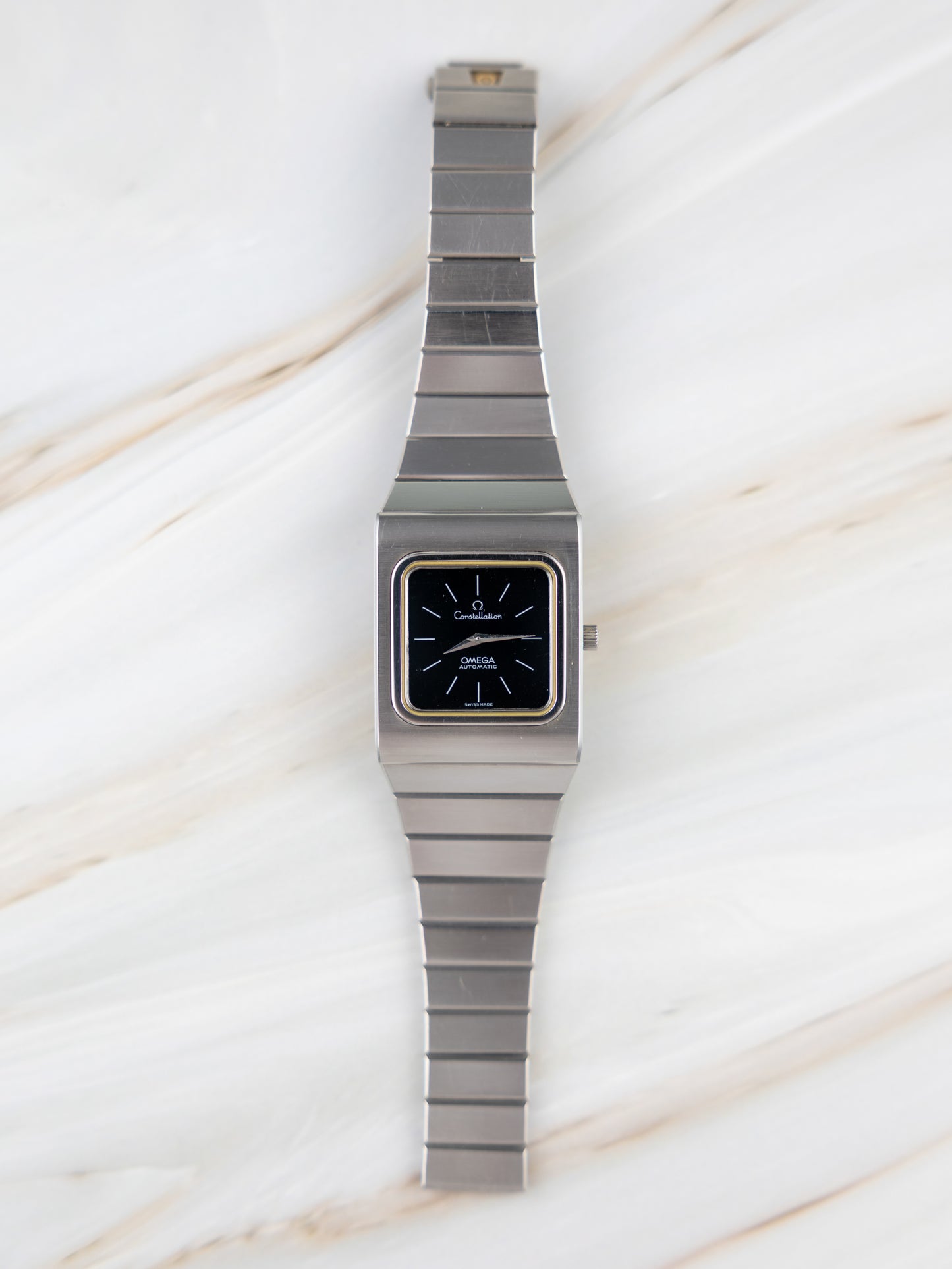 Omega Constellation 2000 Ref.355.0814 – Vintage Men's Watch Black Dial 1970s | Cal. 711 Automatic Ultra-Thin