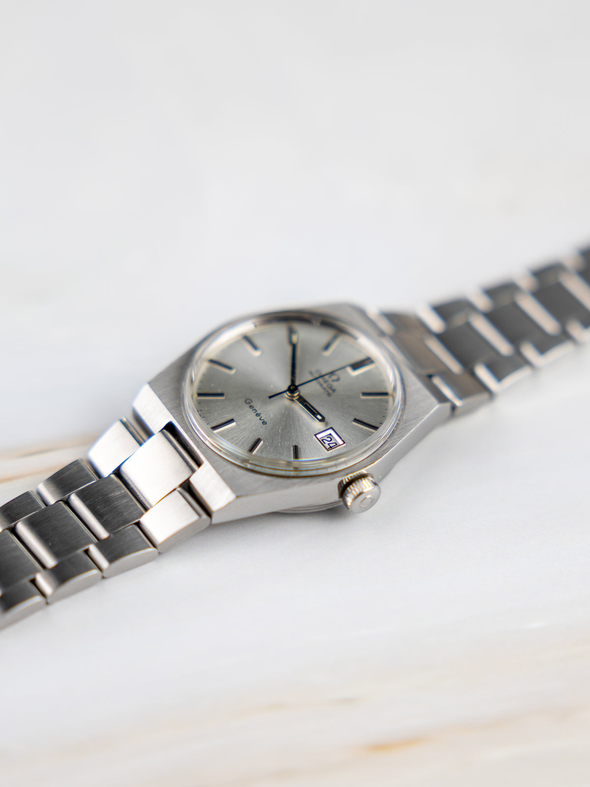 Omega Genève Ref. 166.099 – Vintage Men's Watch Silver-Grey Sunburst Dial 1970s | Automatic
