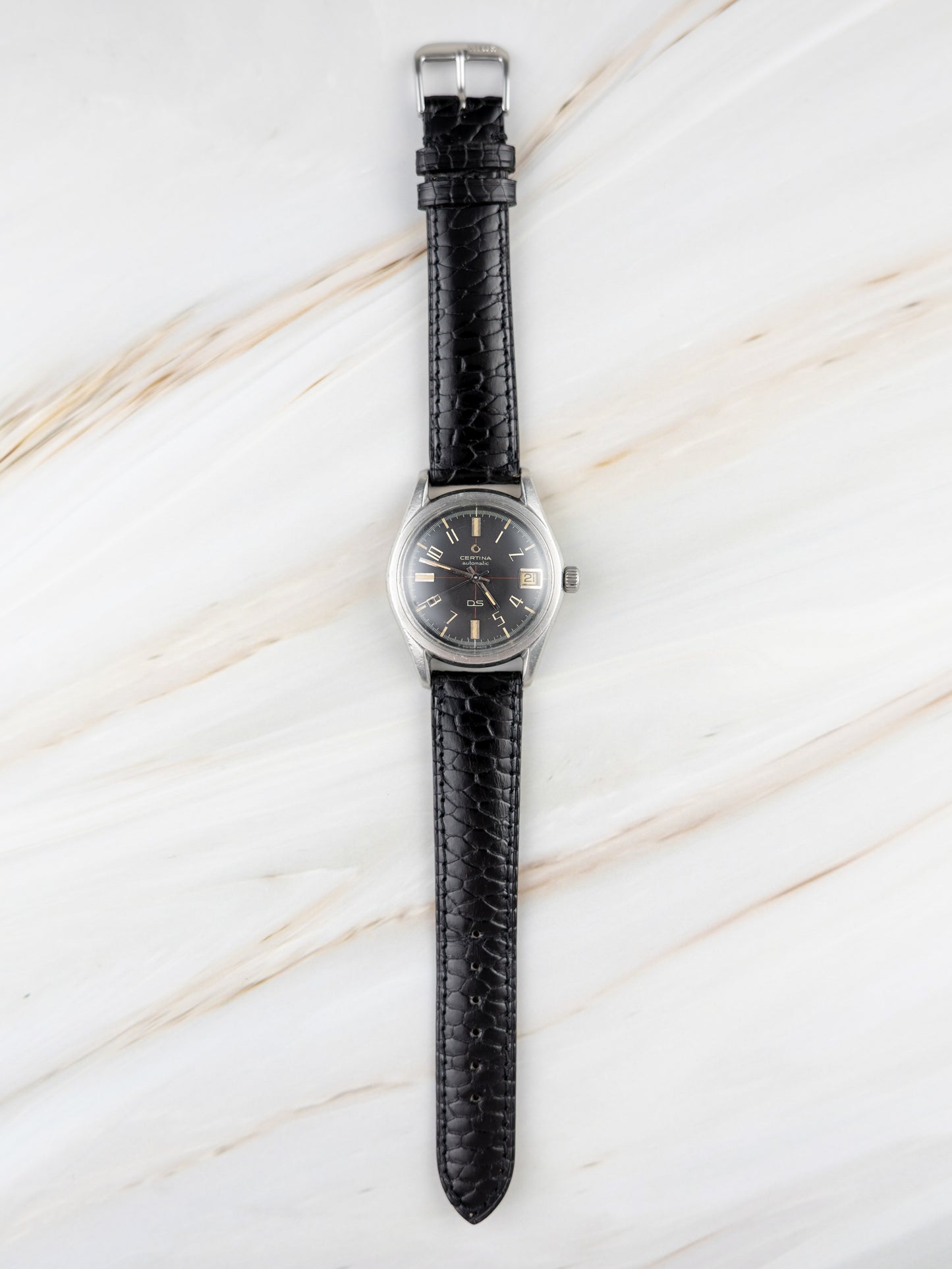 Certina DS Red Cross Ref. 5801-112 – Vintage Men's Watch Dark Dial 1960s | Cal. 25-651 Automatic