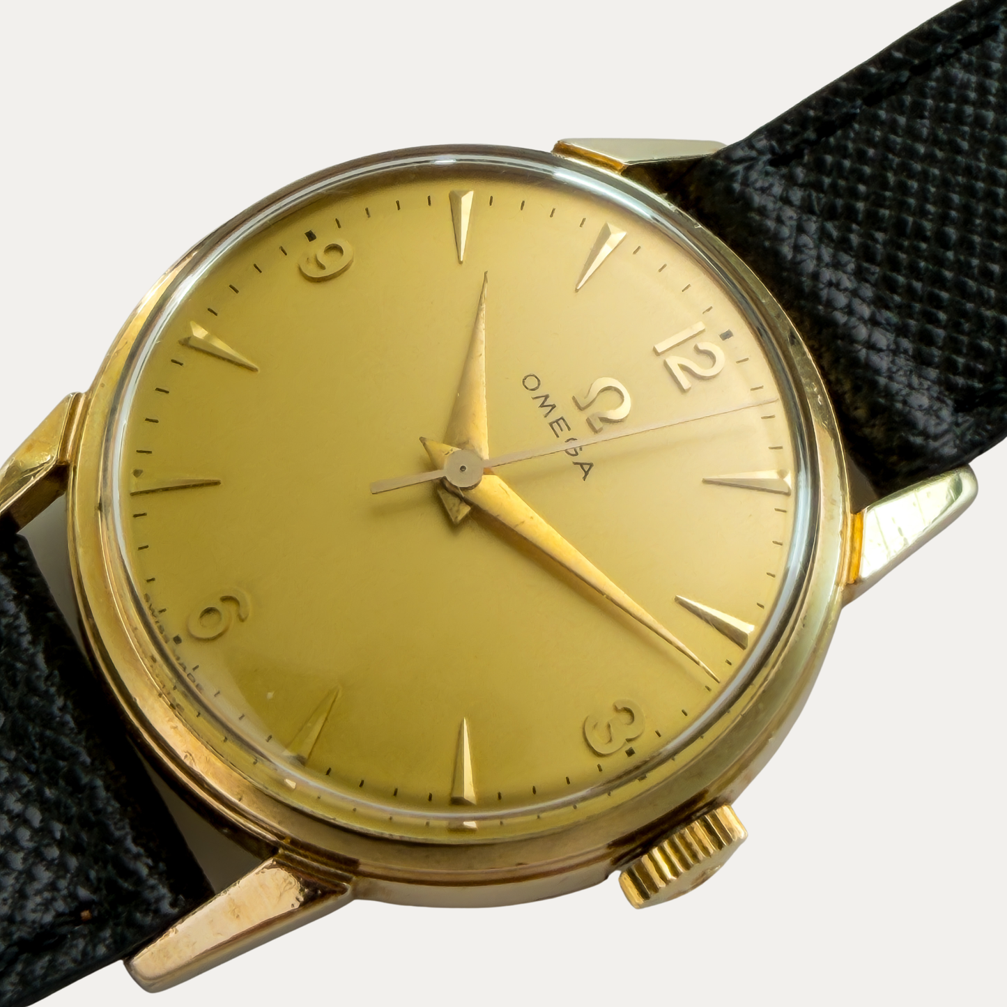 Omega Ref.2902-1 – Vintage Men's Dress Watch Gold Plated Champagne Dial 1957 | Arabic Numerals