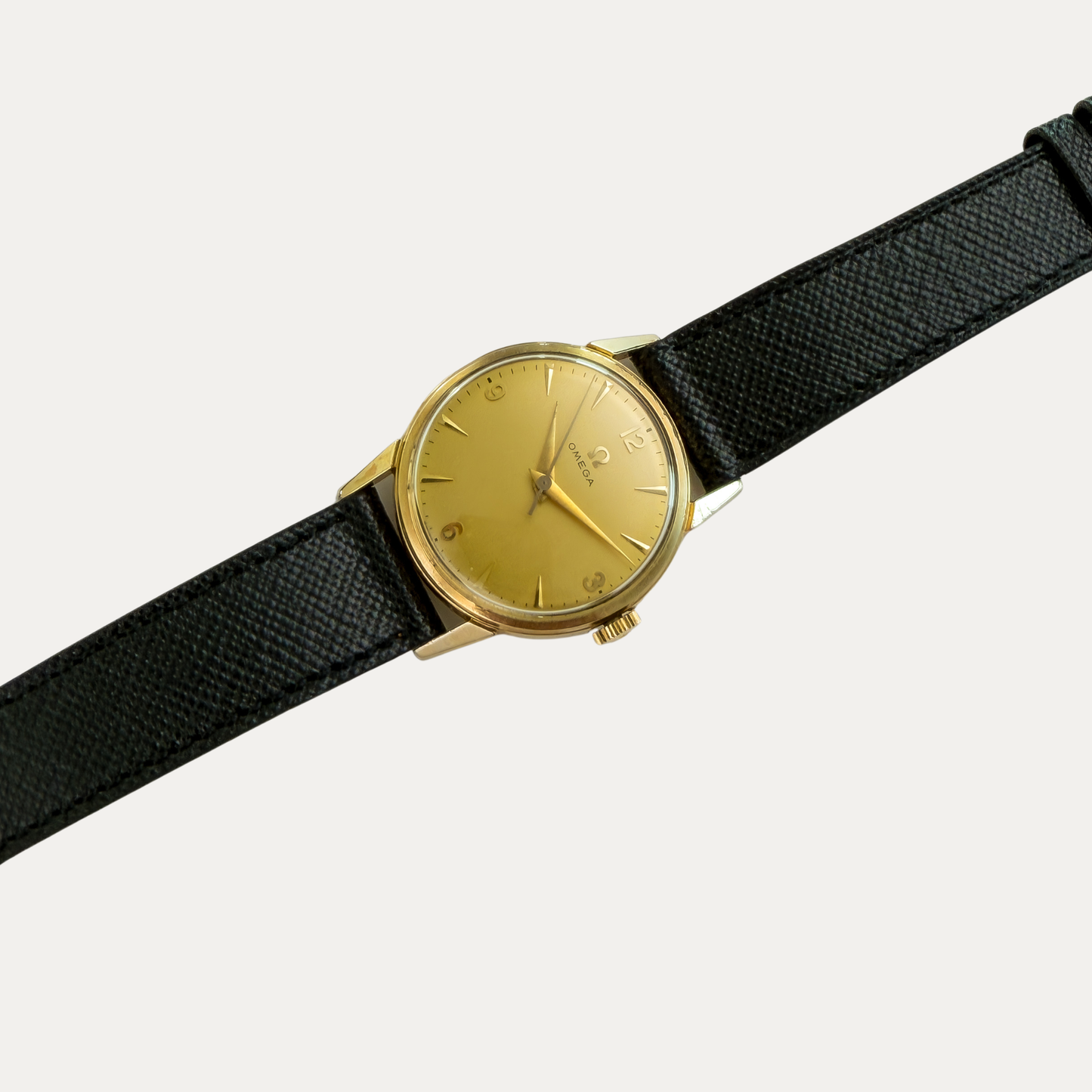 Omega Ref.2902-1 – Vintage Men's Dress Watch Gold Plated Champagne Dial 1957 | Arabic Numerals